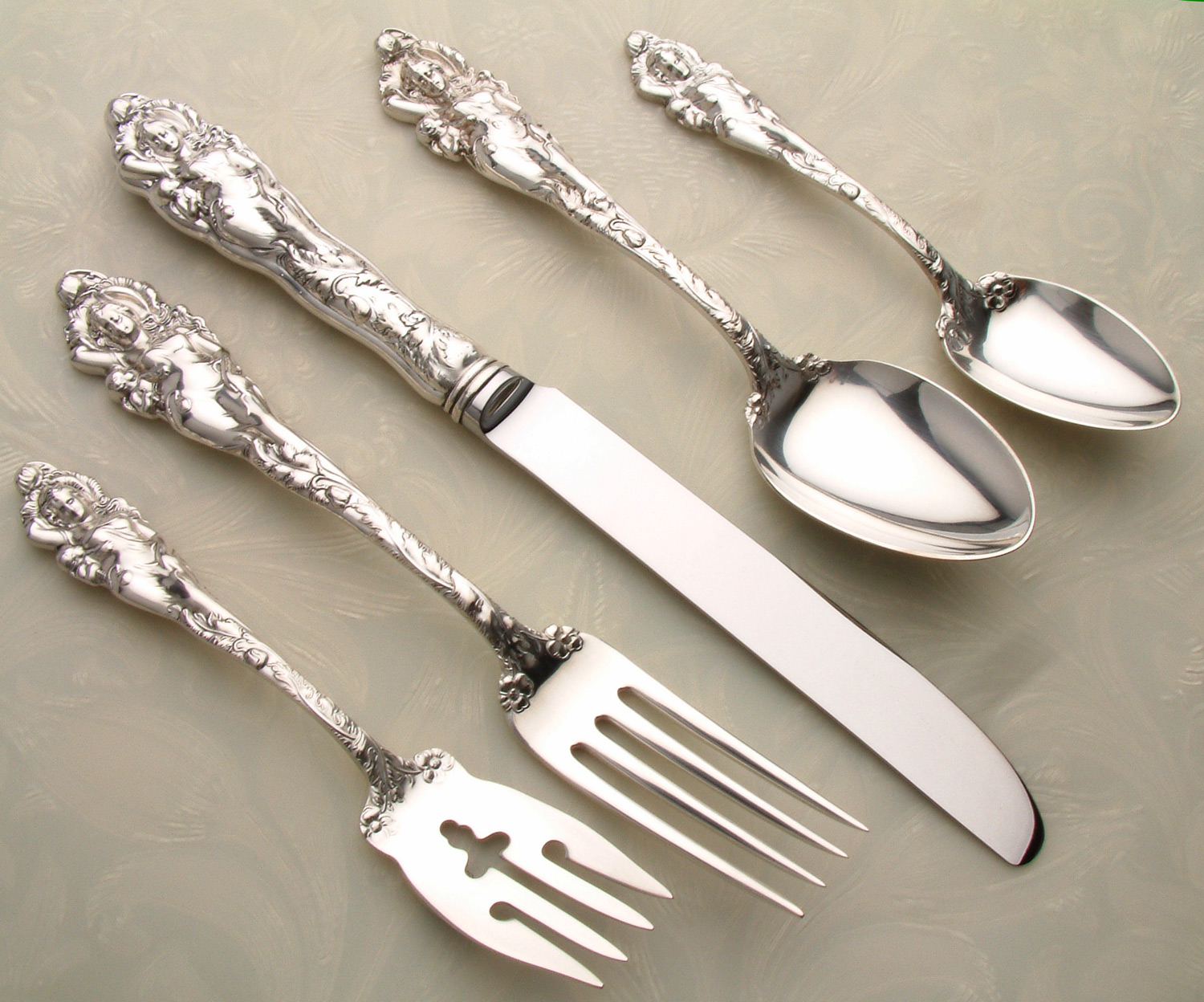 Love Disarmed 5 Piece Setting Love Disarmed 5 Piece Setting