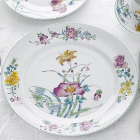 lady_charlotte's_lily_china_dinnerware_by_mottahedeh.jpeg