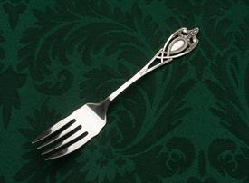 monticello_sterling_silverware_by_lunt.jpeg