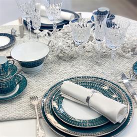 tiara_platine_bleu_paon_china_dinnerware_by_haviland.jpeg