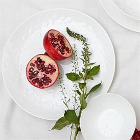 wild_strawberry_white_china_dinnerware_by_wedgwood.jpeg