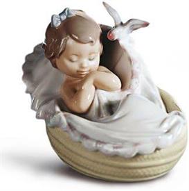 ,'COMFORTING DREAMS' BABY GIRL ASLEEP IN BASKET GLOSSY FIGURINE 6710 WITH ORIGINAL BOX. SMALL CHIP ON TIP OF BIRD'S WING. 5" W X 4" H.      