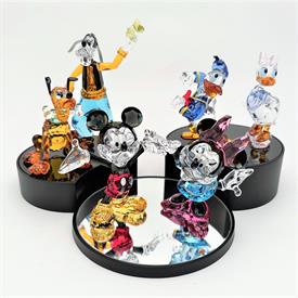 ,RARE COMPLETE 6-PIECE COLORED DISNEY CHARACTER SET WITH 3-PIECE STAND. INCLUDES MICKEY, MINNIE, DONALD, DAISY, GOOFY AND PLUTO             