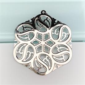 ,1988 MMA (METROPOLITAN MUSEUM OF ART) STERLING SILVER SNOWFLAKE ORNAMENT. 'EMBROIDERED' MOTIF. 3.1" WIDE, .62 OZT                          