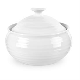 -MINI 3 CUP COVERED CASSEROLE DISH. MSRP $47.00                                                                                             