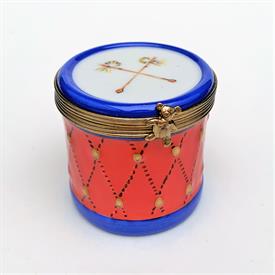 ,RARE RETIRED SNARE DRUM WITH TEDDY BEAR CLASP TRINKET BOX. HAND PAINTED, SIGNED. 2" TALL, 2" WIDE.                                         