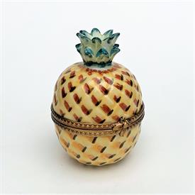 ,VINTAGE PINEAPPLE TRINKET BOX WITH FLY CLASP. HAND PAINTED, SIGNED. 2.5" TALL, 1.7" WIDE                                                   