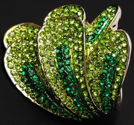 -9022206A LIME GREEN/EMERALD COLORED STONES SIZE 9.                                                                                         