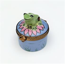 ,FROG ON LILY PAD TRINKET BOX WITH FROG SHAPED CLASP. HAND PAINTED, SIGNED. 1.75" TALL, 1.5" WIDE                                           
