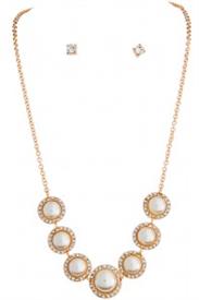 _GOLD FAUX PEARL NECKLACE & EARRING SET                                                                                                     