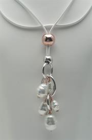 _,70222WS WHITE PEARLS & MIXED METAL BEADS ON WHITE LEATHER LARIAT                                                                          