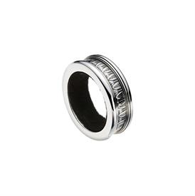-BOTTLE RING. SILVER PLATED. PREVENTS DRIPS WHEN POURING. 4.4 CM WIDE.                                                                      