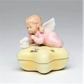 _GIRL ANGEL ON STAR BOX. 2.8" WIDE, 2.8" TALL                                                                                               