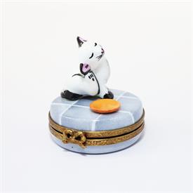 ,BLACK & WHITE CAT SCRATCHING WITH SAUCER TRINKET BOX BY EXIMIOUS. HAND PAINTED. 1.8" TALL, 1.75" WIDE                                      