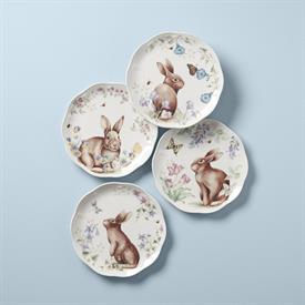 -SET OF 4 ACCENT PLATES. 9.25" WIDE. MSRP $86.00                                                                                            
