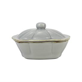 -GREY SQUARE COVERED CASSEROLE DISH. 10.25" LONG, 9" WIDE, 2.25 QUARTS                                                                      