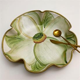 _:MAGNOLIA SCULPTABLE CHARGER/BASKET. 15" WIDE. WIPE CLEAN WITH DAMP CLOTH. DO NOT SCRUB.                                                   